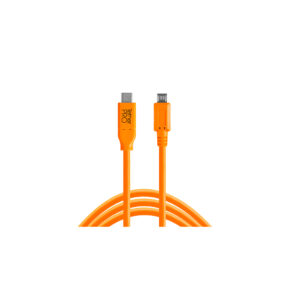 Tether Tools TetherPro TetherPro USB-C-2.0 Micro-B 5-nastainen kaapeli on kirkkaan oranssi, alhaalla kierretty, ja sekä USB-C- että Micro-B-liittimet näkyvät selvästi valkoisella pohjalla.