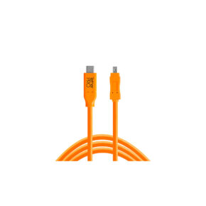 Tether Tools TetherPro TetherPro USB-C-2.0 Mini-B 8-napaiseen kaapeliin kuuluu kirkkaan oranssi muotoilu, jossa sekä USB-C- että mini-B-liittimet näkyvät selvästi valkoista taustaa vasten.