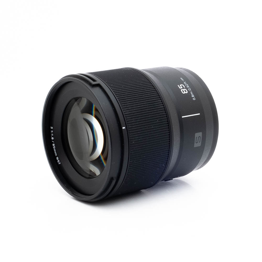 Lumix 85mm f18 S-2-2 Panasonic Lumix S 85mm f/1.8 - Käytetty