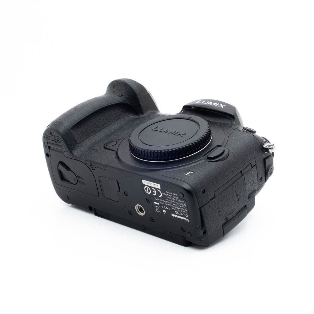 Lumix GH5-1-4 Panasonic Lumix GH5 (SC 12k, sis.ALV24%) - Käytetty