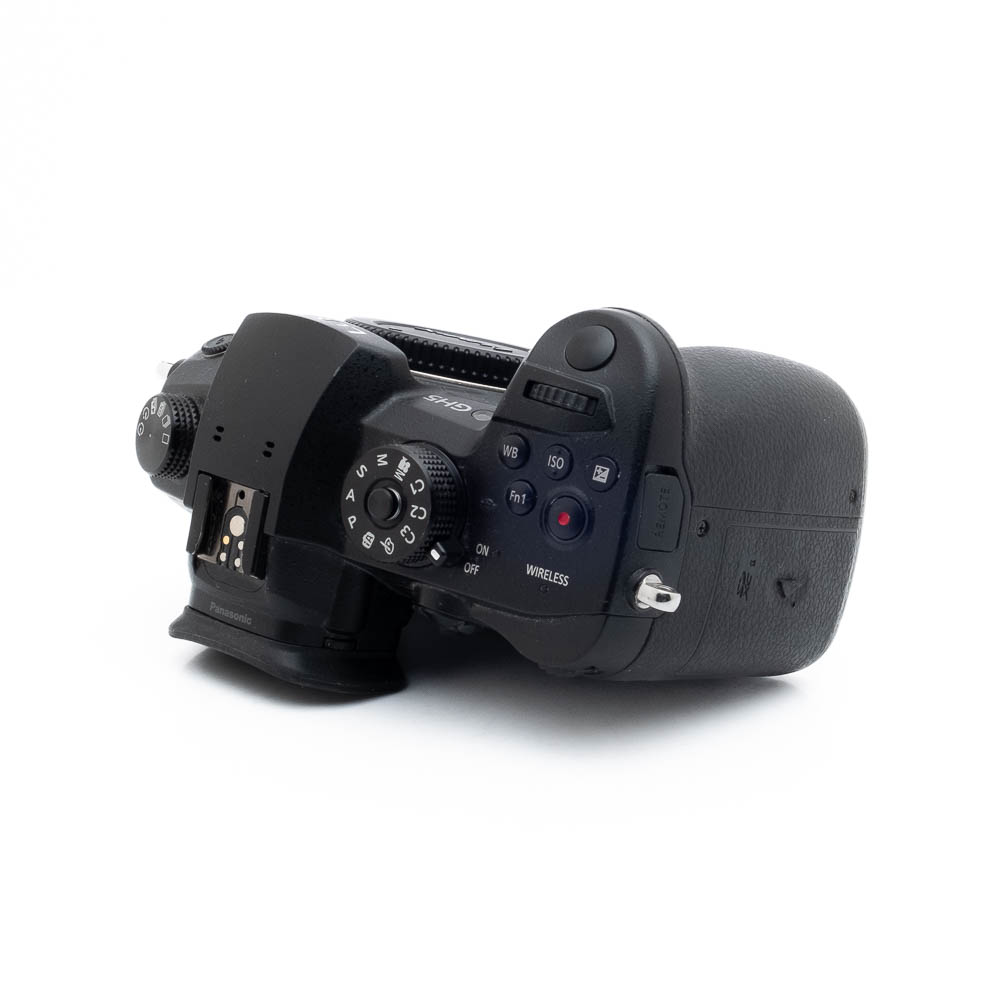 Lumix GH5-2-4 Panasonic Lumix GH5 (SC 12k, sis.ALV24%) - Käytetty