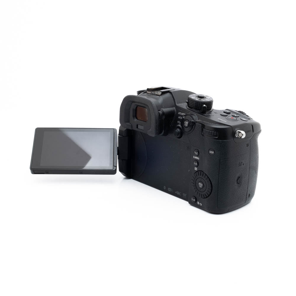 Lumix GH5-3-4 Panasonic Lumix GH5 (SC 12k, sis.ALV24%) - Käytetty