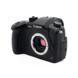 Lumix GH5-4-4 Panasonic Lumix GH5 (SC 12k, sis.ALV24%) - Käytetty