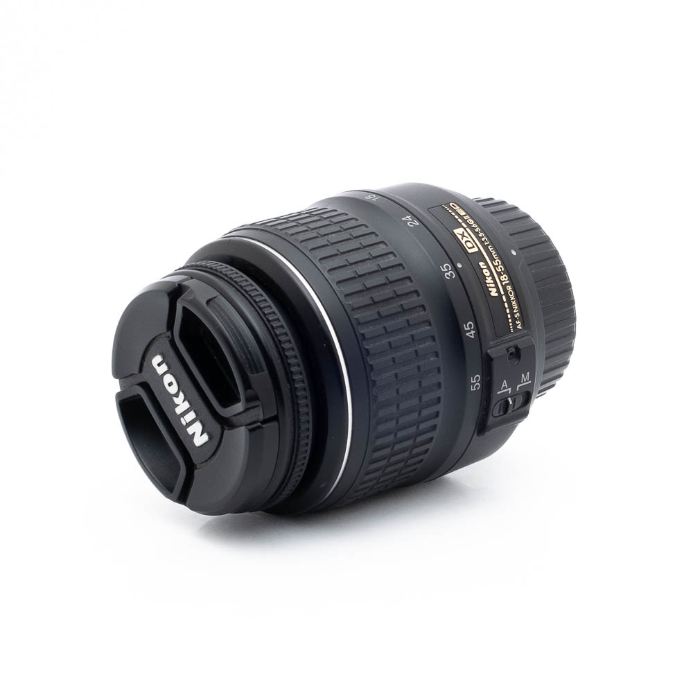 Nikon 18-55mm f35-56G II ED DX-3 Nikon AF-S Nikkor 18-55mm f/3.5-5.6 G II DX - Käytetty