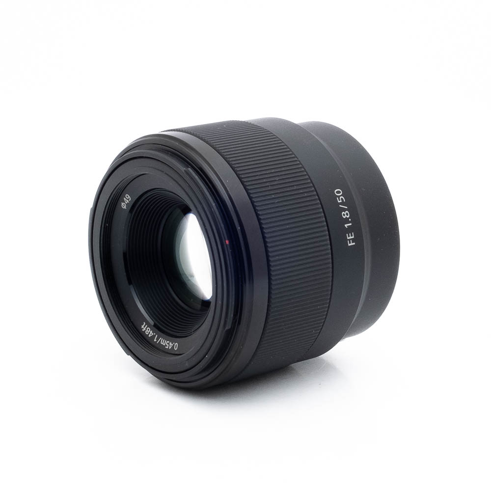 Sony 50mm f18-2-5 Sony FE 50mm f/1.8 - Käytetty