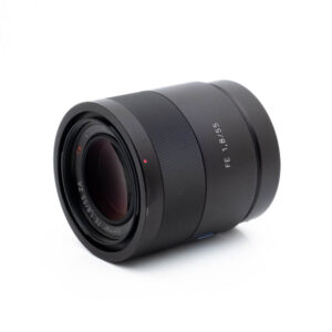 Sony 55mm f18 ZA-2-3 Sony FE Sonnar T* 55mm f/1.8 ZA - Käytetty
