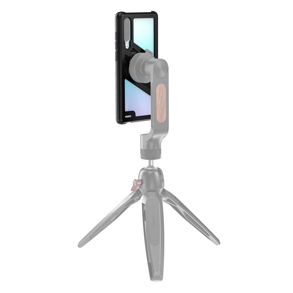 1586155351_239 Huawei P30 -älypuhelin pystysuoraan asennettuna SmallRig 2430 Pocket Mobile Cage -mobiilihäkkiin, jossa on puukahva ja joka on kiinnitetty pieneen kokoontaitettavaan jalustaan.