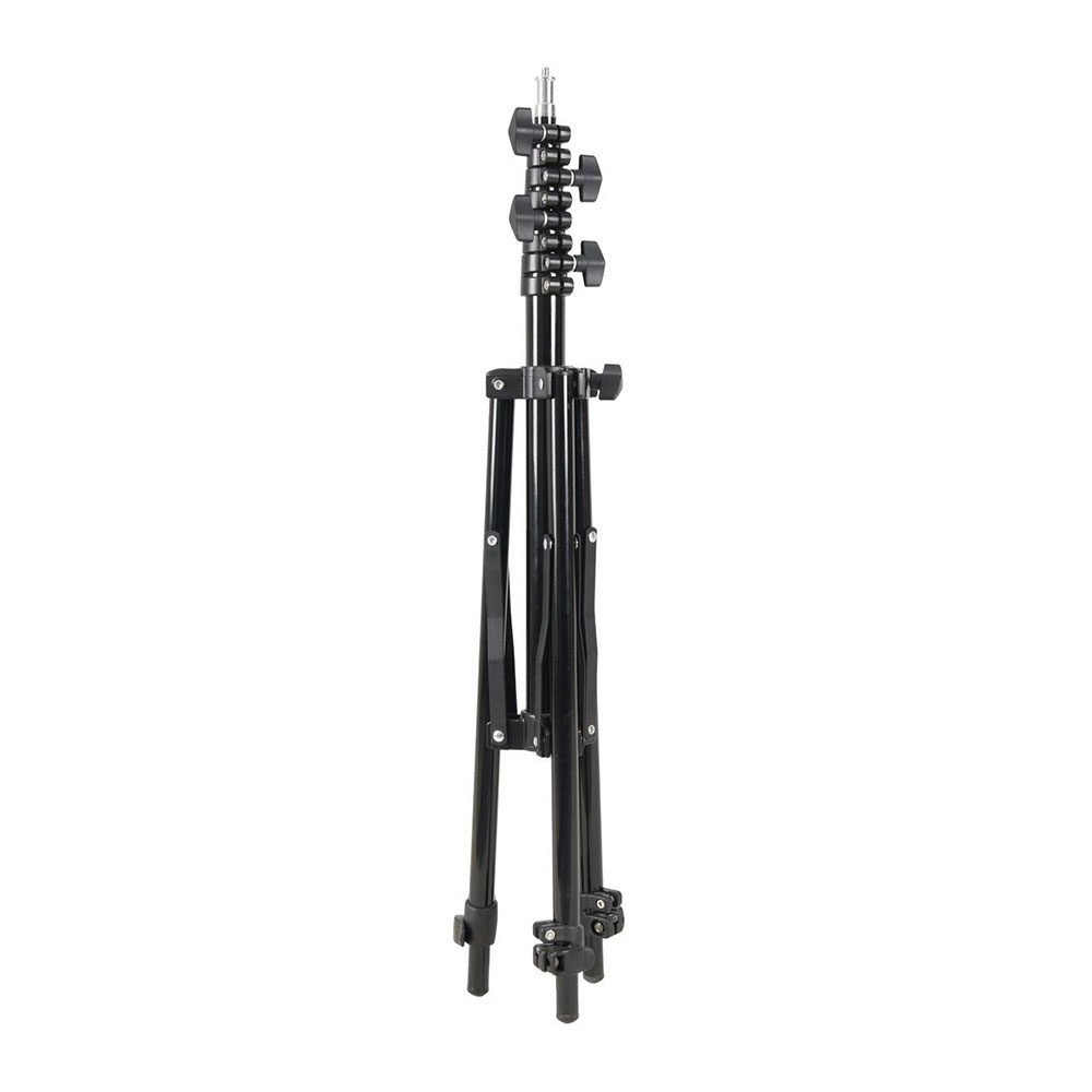 1591864599_480 Godox 190F Compact Adjustable Leg Light Stand on musta, kokoontaitettava kolmijalkainen kolmijalkainen jalusta, jossa on säädettävät korkeussäädöt ja kolme jalkaa, kuvassa pystyasennossa valkoisella pohjalla.