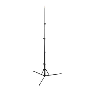 1591864785_852 Godox 210F Reversible Leg Light Stand on korkea, musta kolmijalka, jossa on säädettävä korkeus ja kolme tukevaa metallijalkaa vakauden takaamiseksi.