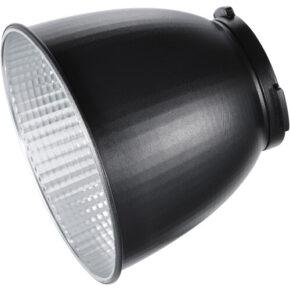 1617361594_705 Godox Reflector Disc Video Light ML60 RFT-22 -heijastinlevyvalaisimessa on musta ulkopinta ja kuvioitu hopeinen sisäpinta, ja se on suunniteltu kiinnitettäväksi studiovalaisimiin valon suuntaamista ja hajottamista varten. Kuvassa valkoista taustaa vasten.