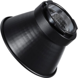 1617361770_922 Godox Focus Reflector Disc Video Light ML60 RFT-23 on musta, kartiomainen heijastin, jossa on hopeinen sisäpuoli ja kiinnitysominaisuus, kuvassa hieman sivukulmasta.