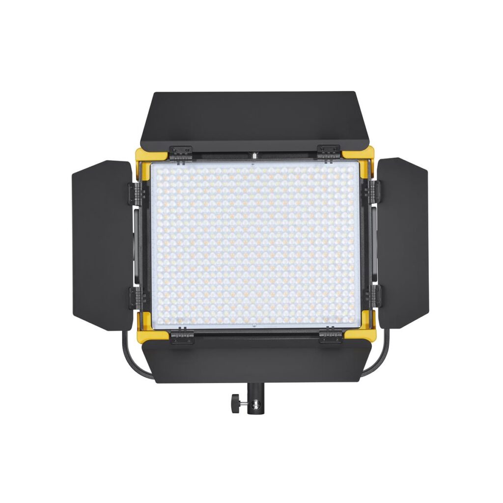 1620217095_403 Godox LED LD75R on suorakulmainen studiovalaisin, jossa on keltainen runko ja mustat säädettävät lato-ovet kummallakin puolella, kuvassa edestä valkoista taustaa vasten.