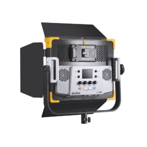 1620217095_417 Godox LED LD75R on ammattikäyttöön tarkoitettu studiovalopaneeli, jossa on lato-ovet ja ohjauskäyttöliittymä, kuvattuna takaa valkoisella pohjalla.