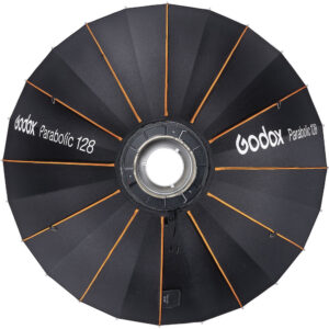 Mustan Godox Parabolic Reflector Zoom Box P128Kit -paraboliheijastimen ylhäältä alaspäin näkymä, jossa on oranssit tukitangot ja jonka pinnassa on selvästi näkyvissä tuotemerkki ja malli.