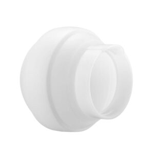1644492616_788 Godox Silicone Softbox AK-R22 on valkoinen, pyöreä silikonisovitin, jossa on leveä pohja, joka kapenee lieriömäiseksi suulakkeeksi, kuvassa valkoista taustaa vasten.
