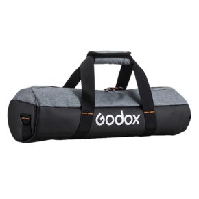 1667991398_123 Godox CB 52 Carry Bag for S60/S60Bi Light Stand -valaisinjalustalle on valokuvauslaitteiden kuljetukseen tarkoitettu sylinterimäinen harmaan ja mustan värinen laukku, jossa on mustat kahvat ja valkoinen Godox-logo.