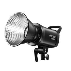 1676458961_395 Musta Godox SL60IIBI LED-videovalaisin -LED-valo, jossa on suuri hopeinen heijastin, asennettuna kääntyvään kiinnikkeeseen, eristettynä valkoiselle taustalle.