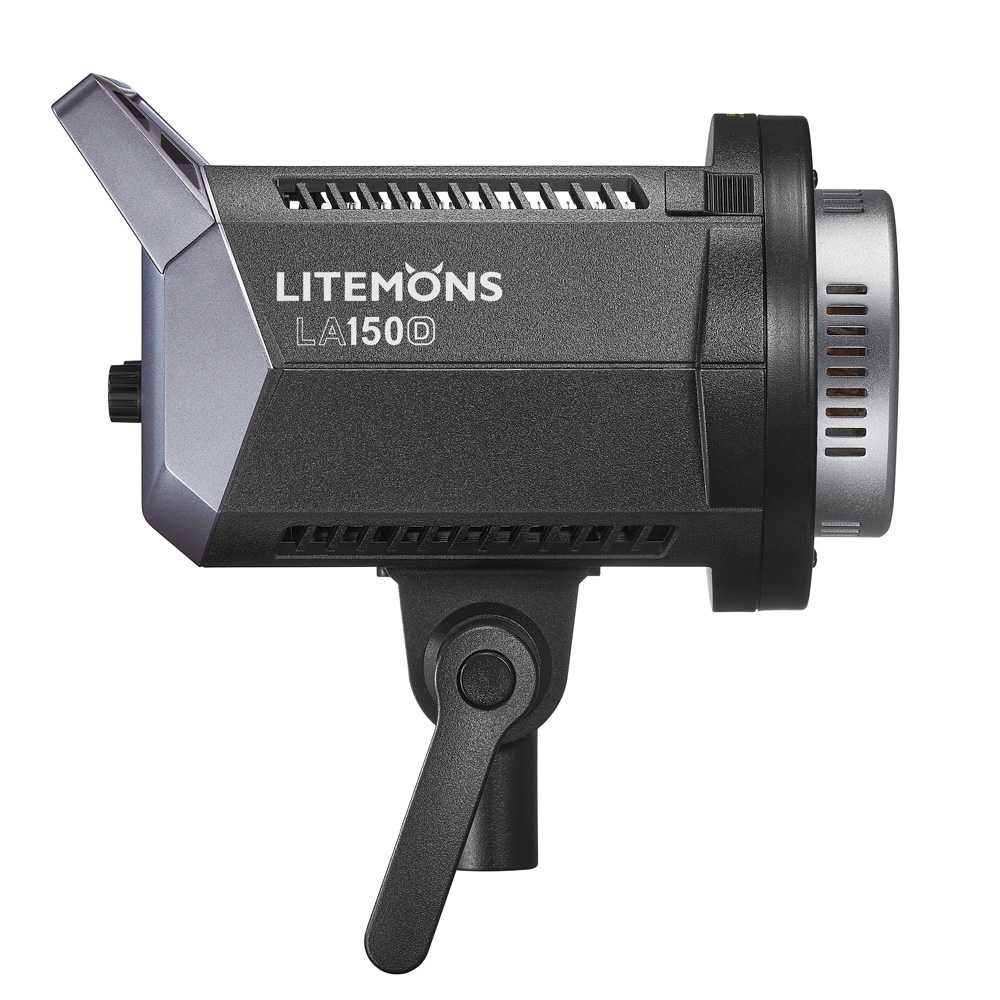 1685525289_762 Godox Litemons LA150D Daylight Duo Kit -LED-valo -valaisimen sivukuvassa näkyvät musta runko, jäähdytysventtiilit, säätökahva ja hopeinen etukehys.