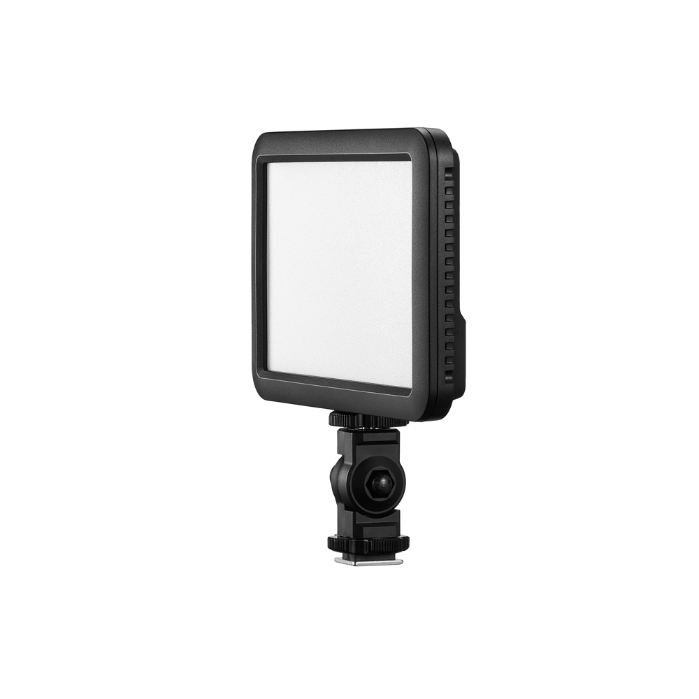 1688732138_283 Godox LDP8D Streaming Slim -paneelivalaisin on kompakti, suorakulmainen LED-videovalaisin, jossa on mattamusta runko säädettävällä kääntyvällä jalustalla, kuvassa eristettynä valkoisella pohjalla.