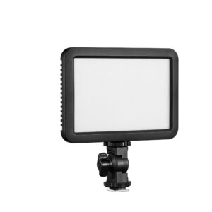 1688734028_177 Godox LDP8Bi Streaming Slim -paneelivalaisin on suorakulmainen LED-paneeli, jossa on musta kehys ja joka on kiinnitetty säädettävään kiinnikkeeseen ja eristetty valkoiselle taustalle.