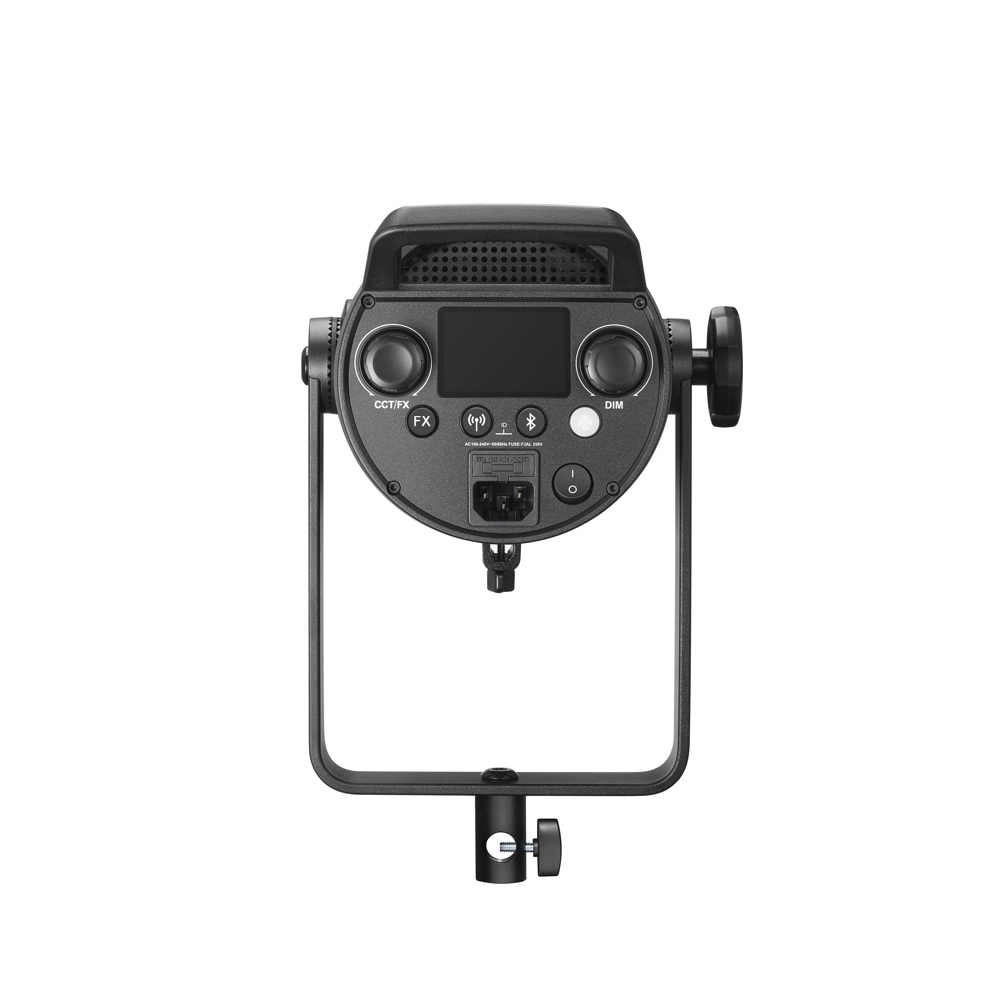 1692103364_979 Godox SL300IIIBi Bi Color LED-valo -LED-valo näkyy takaa, ja sen ohjauspaneelissa on painikkeet, näyttö ja säätönupit, jotka on asennettu U-kannattimeen valkoista taustaa vasten.