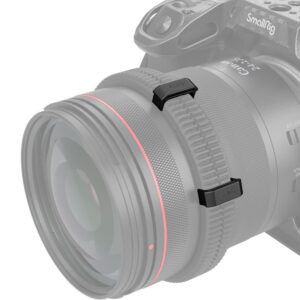 1694596944_881 Lähikuva kameran objektiivista, johon on kiinnitetty kaksi mustaa SmallRig 4302 AB Hard Stops kitin tarkennusrengasta. Kamera ja objektiivi näkyvät haalistuneina ja puoliksi läpinäkyvinä, mikä korostaa kiinnitettyjä hammasrenkaita.