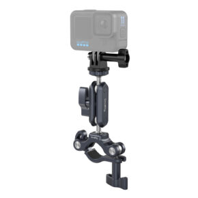 1695643963_867 SmallRig 4191 Handlebar Mounting Clamp for Action Cameras on musta, säädettävä kiinnike, jossa on tukeva kiristysmekanismi ja kääntyvä varsi, ihanteellinen toimintakameroiden kiinnittämiseen ohjaustankoon, putkiin tai muihin sylinterimäisiin esineisiin.