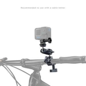 SmallRig 4191 Handlebar Mounting Clamp -kiinnike pitää toimintakameran turvallisesti polkupyörän ohjaustangossa. Teksti yllä lukee: "Suositellaan käytettäväksi vaijerihihihnan kanssa.