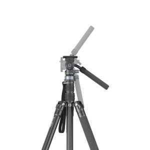 1695713483_838 SmallRig 4319 FreeBlazer Alumiiniseosvideostatiivissa CT190, musta, on säädettävät jalat ja kääntyvä panoraamakahva, jotka on esitetty eri kulmissa valkoista taustaa vasten.