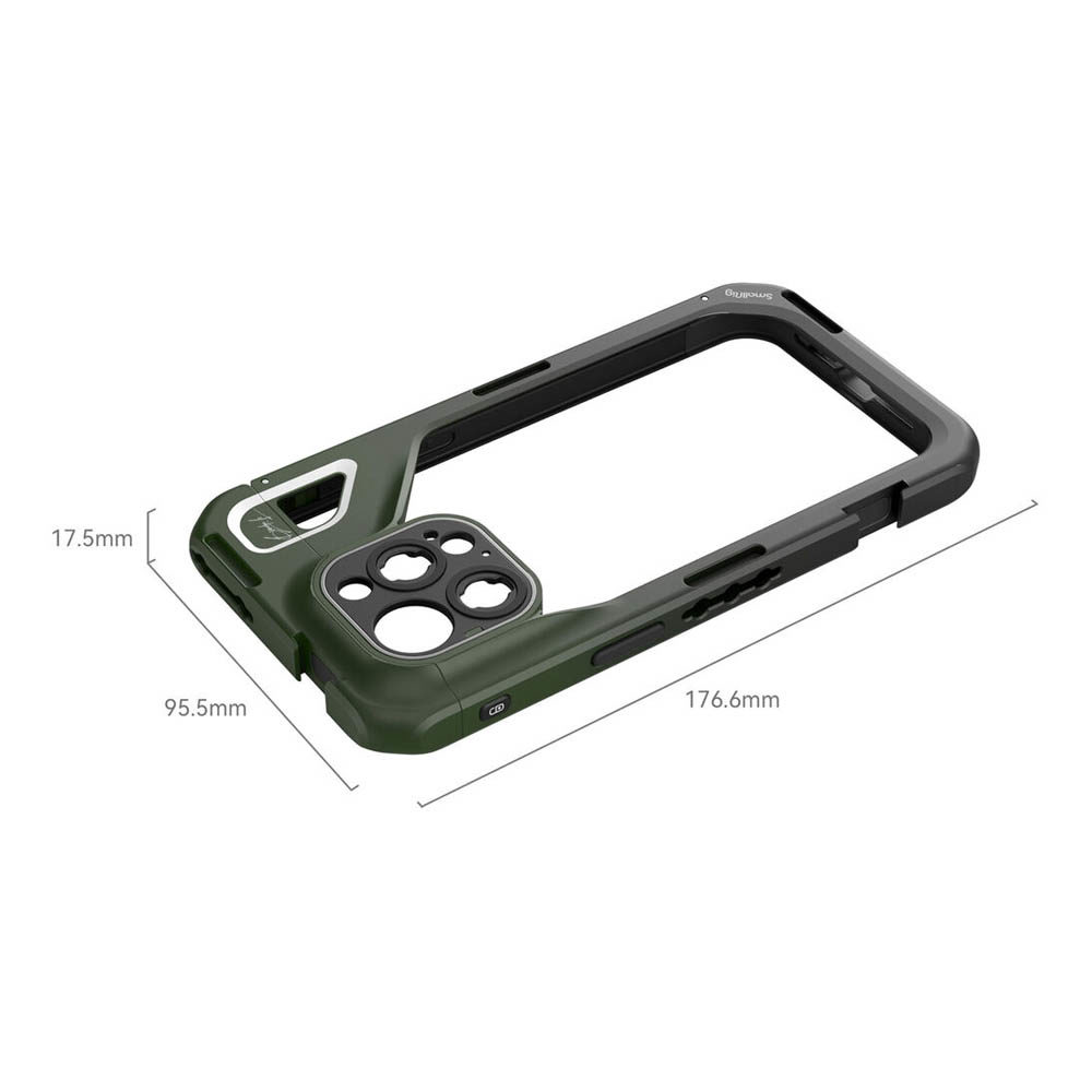 1704383883_288 SmallRig 4473 x Brandon Li Mobile Video Cage for iPhone 15 Pro Max Co Design Edition on kestävä tummanvihreä ja musta kotelo, jossa on kameran leikkaukset, tarkat 176,6 × 95,5 × 17,5 mm:n mitat, kuvioidut reunat ja vahvistetut kulmat.
