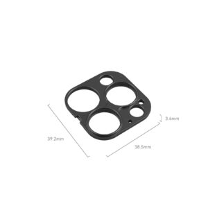 1704798412_591 SmallRig 4394 17 mm:n kierteinen objektiivin takakiinnityslevy iPhone 15 Pro Max/15 Pro Cage -puhelimelle on musta linssisuojus, jossa on neljä ympyränmuotoista aukkoa, joiden mitat ovat 39,2 mm x 38,5 mm x 3,4 mm ja jotka näkyvät valkoisella pohjalla.
