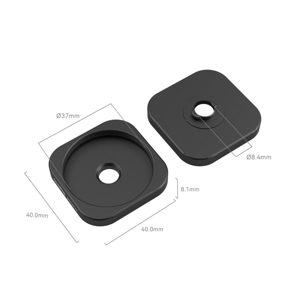 1705507397_241 SmallRig 4395 Universal M Mount to 37mm Threaded Lens Adaptor sisältää kaksi mustaa, neliönmuotoista komponenttia (40,0 mm sivut, 8,1 mm paksu), joissa on pyöristetyt kulmat, 8,4 mm:n reikä keskellä ja 37 mm:n sisäleveys.