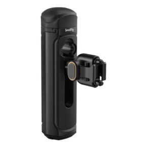 1705931837_971 SmallRig 4403 Quick Release Side Handle on musta, sylinterinmuotoinen kameran lisävarustekiinnike, jossa on sivukiinnike. SmallRig-brändi näkyy yläosassa, ja se on suunniteltu kameravarusteiden turvalliseen pitämiseen ja säätämiseen.
