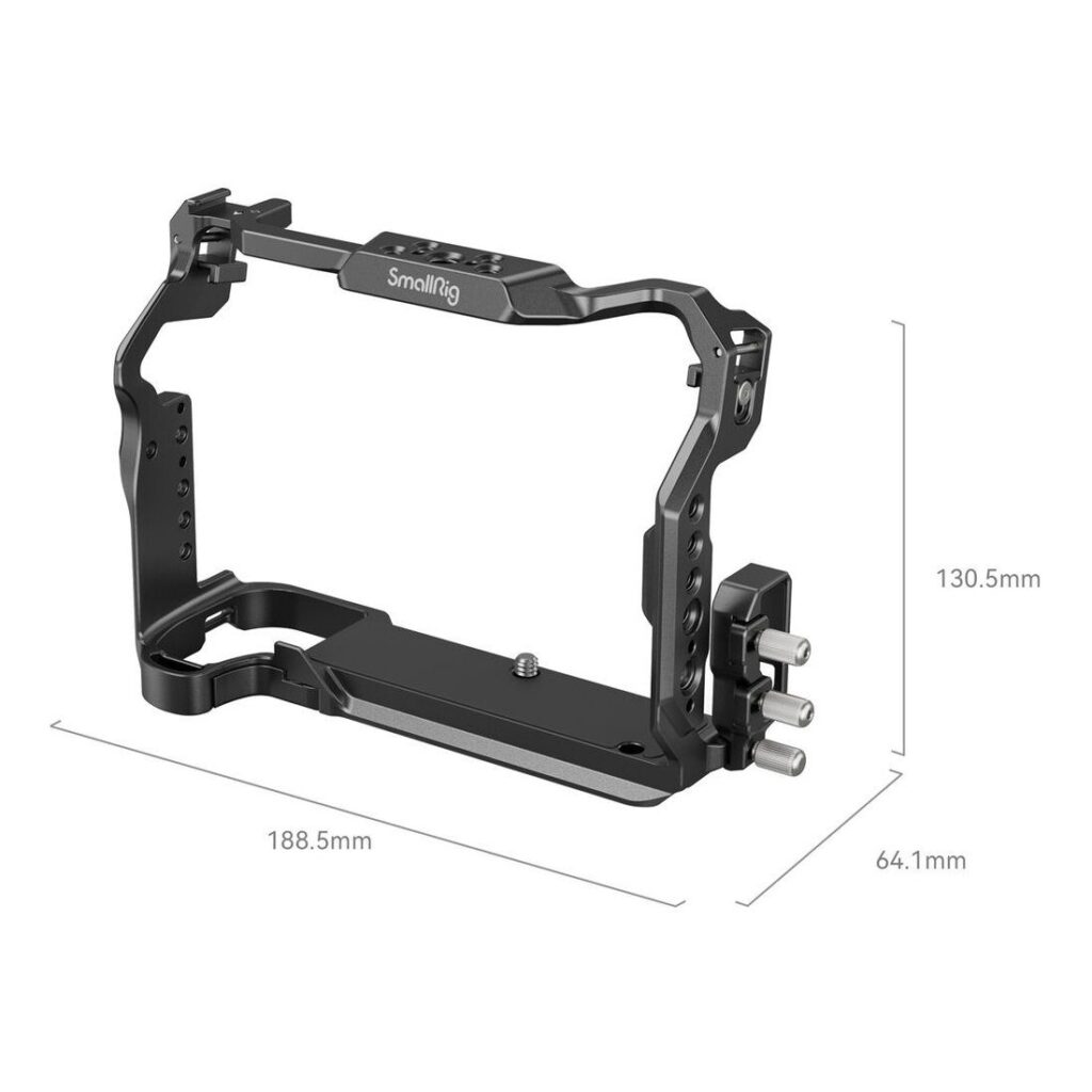 1706006411_258 SmallRig 4201 Cage Kit for Fujifilm GFX100 II on musta metallinen kamerahäkki, jossa on useita kiinnityspisteitä ja jonka mitat ovat 188,5 mm x 130,5 mm x 64,1 mm, ja joka tukee ja suojaa kameraa kuvaamisen aikana.