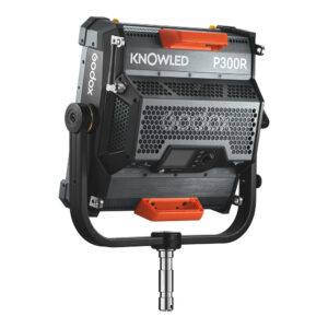 Godox KNOWLED P300R RGB Hard Panel Light Kit -valaisinsarja näkyy takaa, ja sen musta-oranssi muotoilu, ohjauspaneeli, kahva ja kiinnike korostuvat.