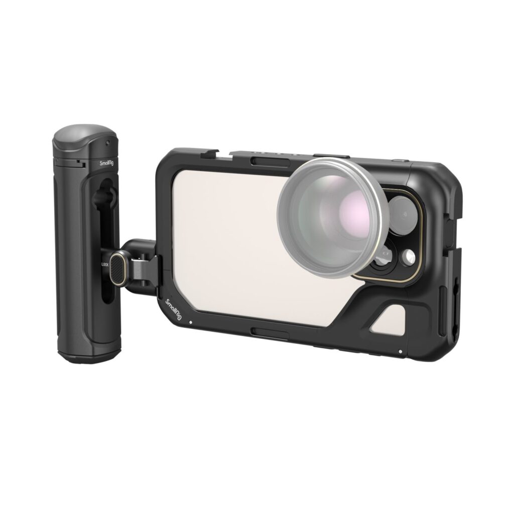 1706193389_745 SmallRig 4398 Mobile Video Kit (Single Handheld) iPhone 15 Pro:lle sisältää kestävän kotelon, irrotettavan kamerakahvan ja ulkoisen linssikiinnikkeen - täydellinen parannettuun mobiilikuvaukseen.