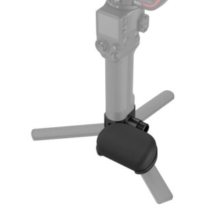 1706276907_499 Lähikuva SmallRig 4248 Wrist Support for DJI RS Series -rannetuesta, joka on kiinnitetty kameran jalustan jalustaan, jossa on kolme ulosvedettyä jalkaa, korostaen mustaa lisävarustetta harmaata jalustaa ja kameraa vasten.