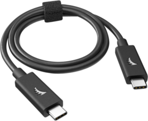 800q-01_117735 ANGELBIRD USB 3.2 -kaapeli C-C (50 cm) on musta kierretty kaapeli, jossa on pieni tarranauha ja siipimäinen logo kummassakin liittimessä.