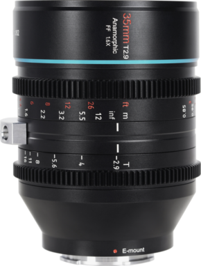 800q-01_121275 Sirui Anamorphic Lens Venus 1.6x FF 35mm T2.9 E-Mount -objektiivin lähikuvassa näkyy musta kotelo, valkoiset ja punaiset tarkennus- ja aukkomerkinnät sekä E-mount-merkintä pohjassa.