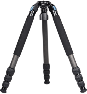 800q-01_121536 The Sirui AR-3204 carbon fibre tripod is a black-grey tripod with three adjustable legs and foam handles, shown upright against a light background.