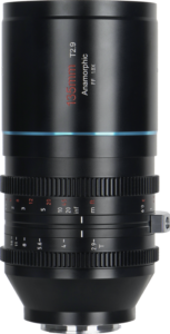 800q-01_122445 Sirui Anamorphic Lens Venus 1.8x FF 135mm T2.9 E-Mount -objektiivi on musta objektiivi, jossa on tarkennus- ja aukkorenkaat, yksityiskohtaiset merkinnät ja sininen korostusrengas lähellä yläreunaa.