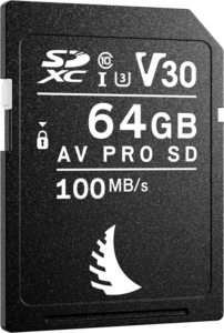 800q-01_126488 Musta ANGELBIRD SD AV PRO SDXC UHS-I -kortti (64 Gt), 100 Mt/s lukunopeus, 52 Mt/s kirjoitusnopeus, etupuolella on Class 10, U3 ja V30 -symbolit.