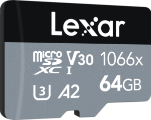 800q-02_115320 Lexar microSDHC SILVER 1066x UHS-I/U1/A2 R160/W70 (V30) 64 Gt:n muistikortti näkyy mustalla ja harmaalla pohjalla.