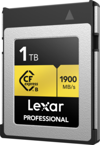 800q-02_121389 Lexar CFexpress Pro Gold R1900/W1500 1TB -muistikortti tarjoaa 1TB:n kapasiteetin ja jopa 1900 MB/s nopeuden, hopean ja mustan muotoilun sekä kultaiset korostukset.