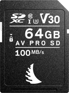 800q-02_126488 ANGELBIRD SD AV PRO SDXC UHS-I R100/W52 (V30) - 64GB on musta SDXC-muistikortti, jossa on "64GB AV PRO SD" -merkintä, 100MB/s lukunopeus, V30-, U3- ja Class 10 -symbolit sekä valkoinen logo pohjassa.