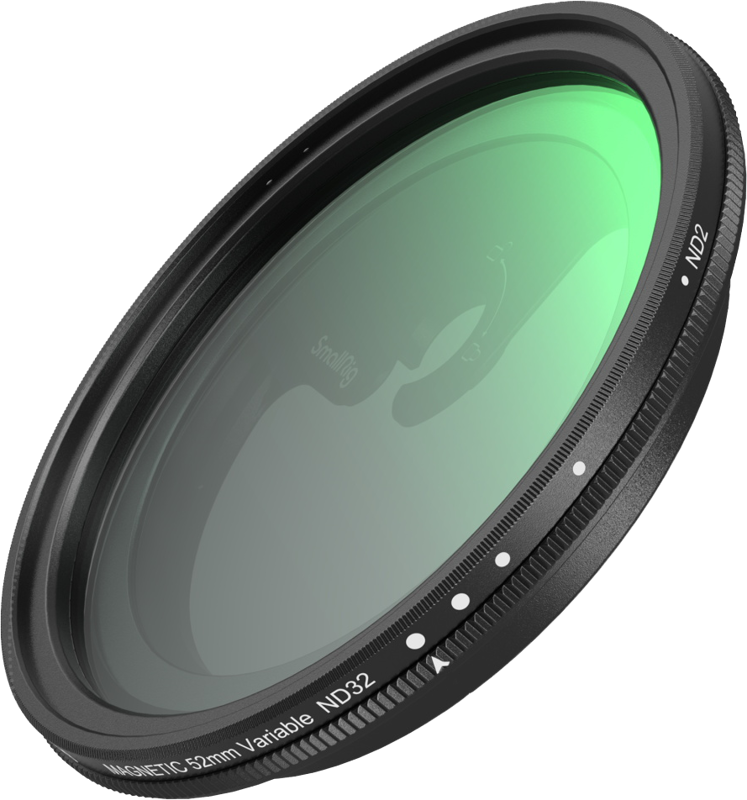 800q-02_126798 SmallRig 4387 VND Filter Kit 1-5stop with Universal Filter Adapter 52mm sisältää magneettisen mustareunaisen suodattimen, jossa on vihreällä sävytetty lasi, merkintä "ND2" ja tuotemerkinnät, kuvassa kulmassa valkoista taustaa vasten.