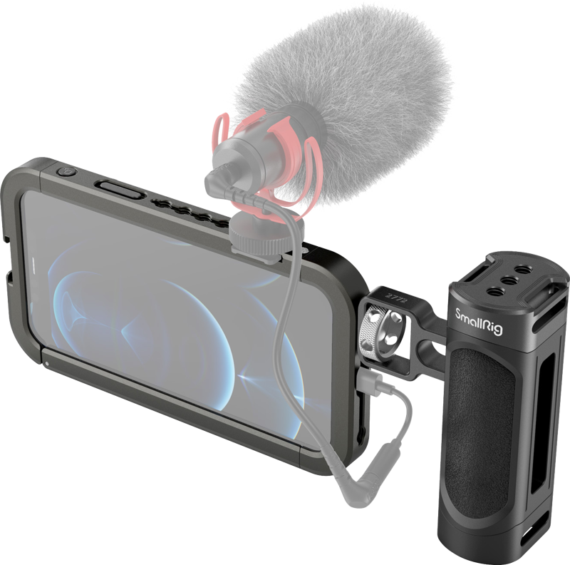 800q-03_115601 SmallRig 3175 Handheld Videorig Kit for iPhone 12 Pro -mikrofonisarjassa on suojahäkki, jossa on kahva ja päälle asennettu ulkoinen haulikkomikrofoni, joka on liitetty kaapelilla - ihanteellinen mobiiliin videokuvaukseen.
