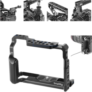 800q-05_113188 SmallRig 2228 Cage for FUJIFILM X-T3 Camera on modulaarinen musta metallihäkki, joka näkyy eri kuvakulmista - tyhjänä ja kiinnitettynä kameraan - ja korostaa sen kiinnityskohtia ja ergonomista otetta.