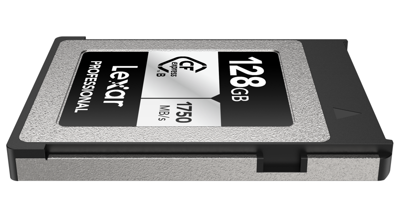 800q-05_116943 Lexar CFexpress Pro Silver Serie R1750/W1300 128GB -muistikortti kuvattuna kulmassa valkoisella pohjalla, siirtonopeus 1750 MB/s.