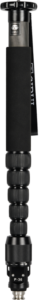 Sirui P-36 Adapter for Monopod/Feet on musta ja hopeinen lisävaruste, jossa on vaahtomuovinen kahva, kierrelukot ja rannehihna, joka on suunniteltu turvalliseen kameran tukemiseen.